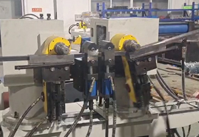 全自動(dòng)彎管機(jī)不銹鋼彎管