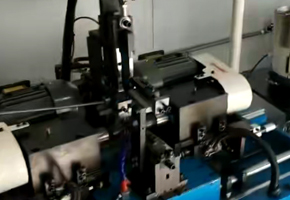 雙頭倒角機(jī)鋁切機(jī)工作中